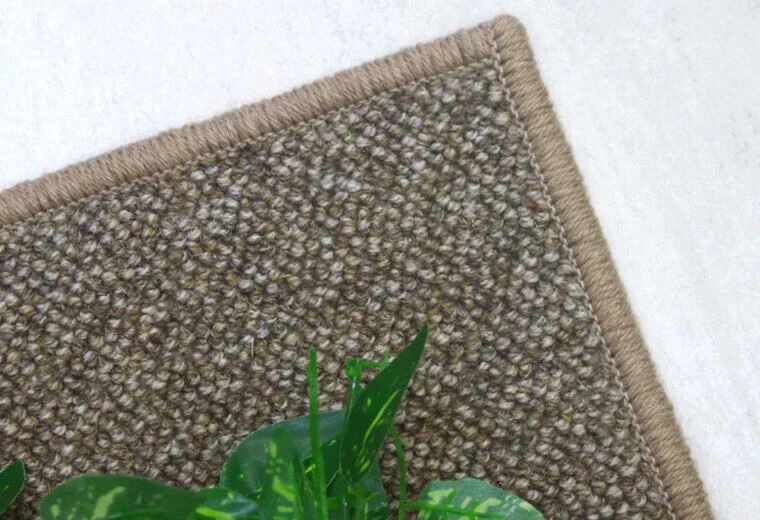 小粒パイルが特徴的