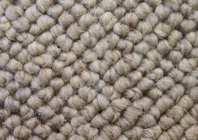 ボリュームたっぷりの上質な100％カーペット「LINEAR/リニア」