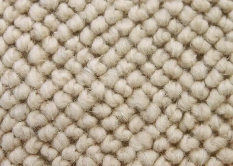 ボリュームたっぷりの上質な100％カーペット「LINEAR/リニア」