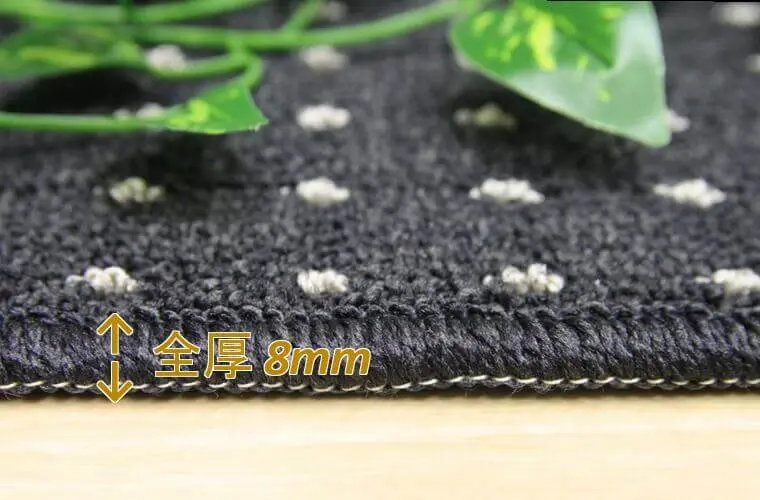 高級感のあるドット柄のモダンカーペット「BANKER/バンカー」