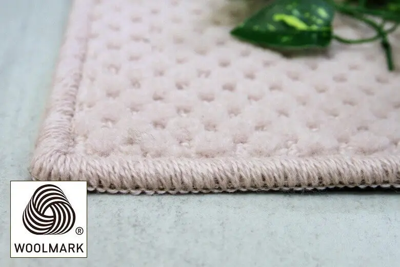 エレガントなドット柄付きウール100％カーペット「MAIN/マイン」